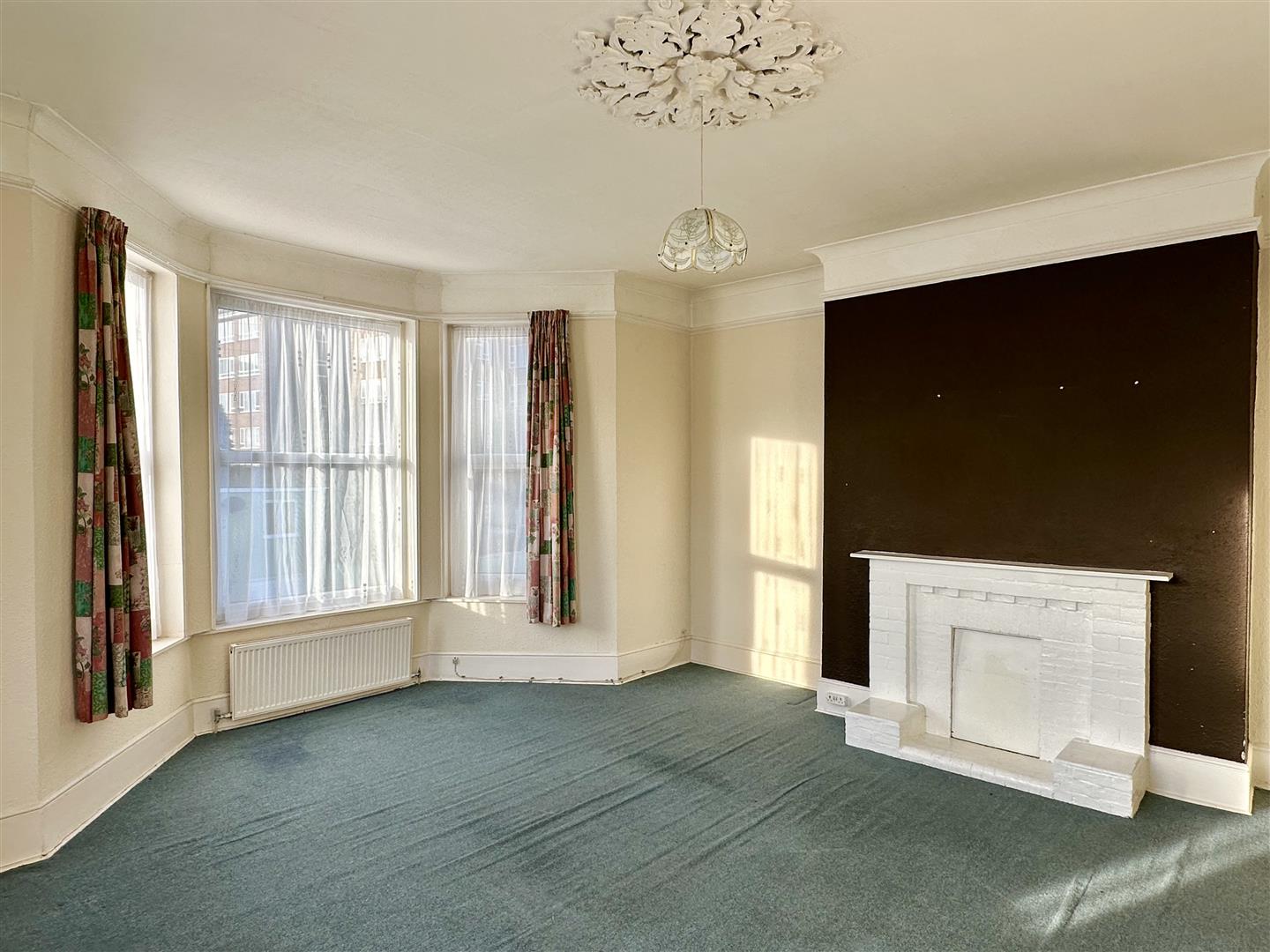 4 bed property in Stockleigh Road, St. Leonards-On-Sea